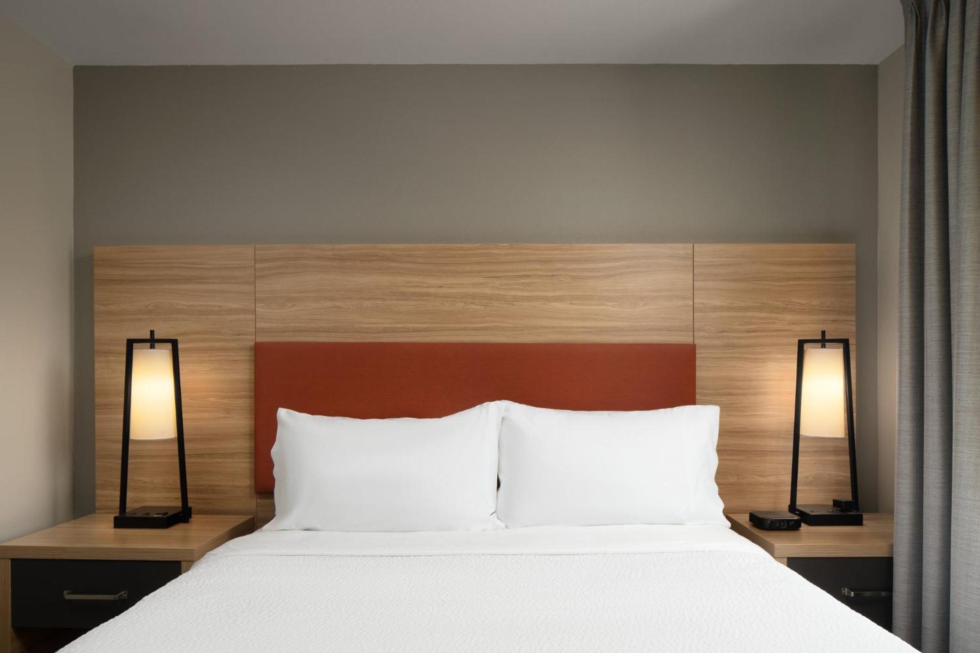 Candlewood Suites St Louis St Charles By Ihg Saint Charles Exterior photo