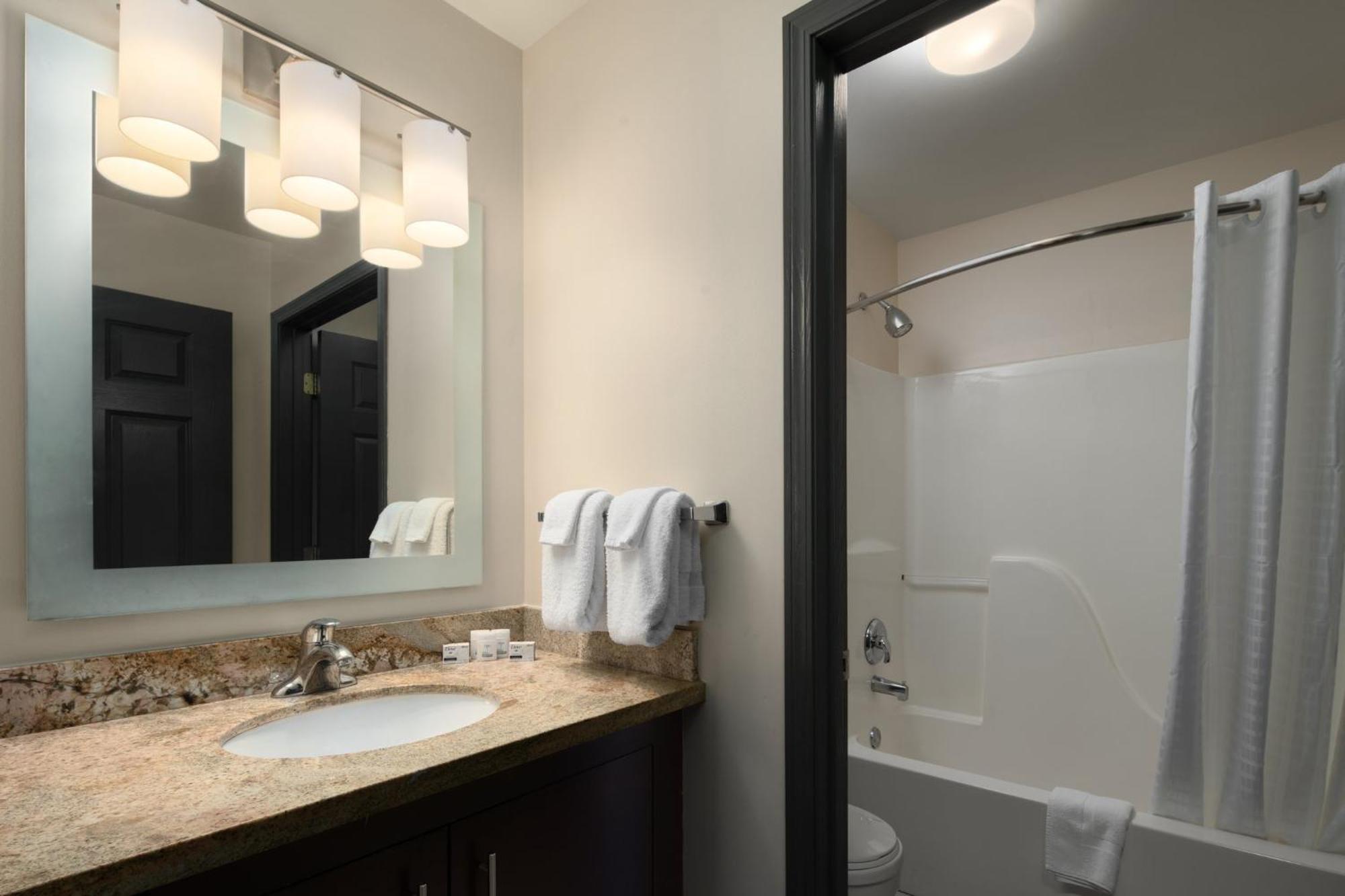 Candlewood Suites St Louis St Charles By Ihg Saint Charles Exterior photo